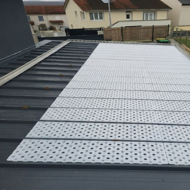 Drain en polystyrène PS40 pour toiture végétale