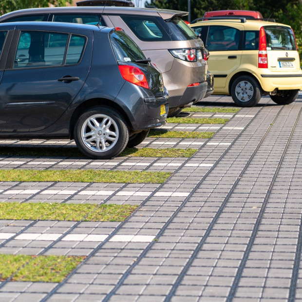 Pavé béton BLOXX 14x14 cm pour parking perméable