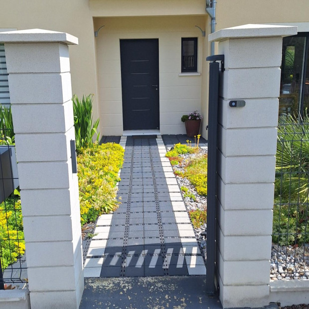 Allée et parking de maison stabilisés