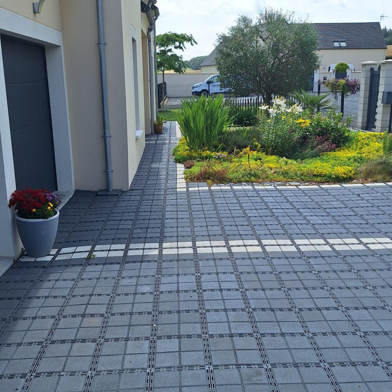 Allée et parking de maison stabilisés
