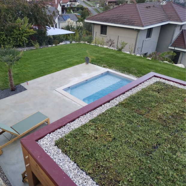 Végétalisation d'un poolhouse