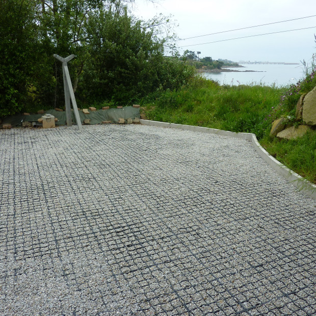 Allée de maison stabilisée dans le Finistère